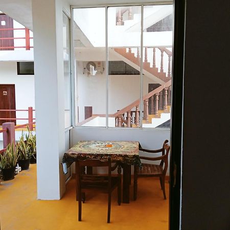 Hotel Vacanza Mirissa Bagian luar foto