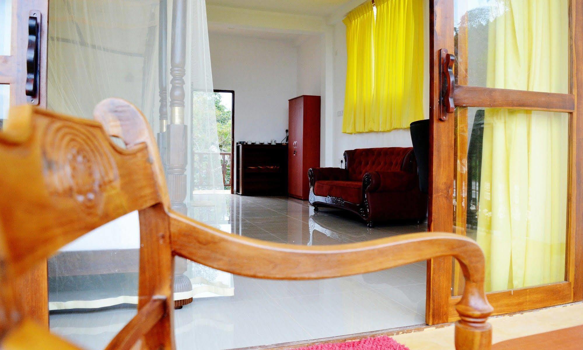 Hotel Vacanza Mirissa Bagian luar foto